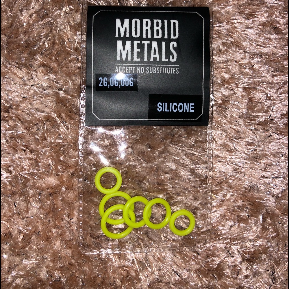 Ear gauge rings